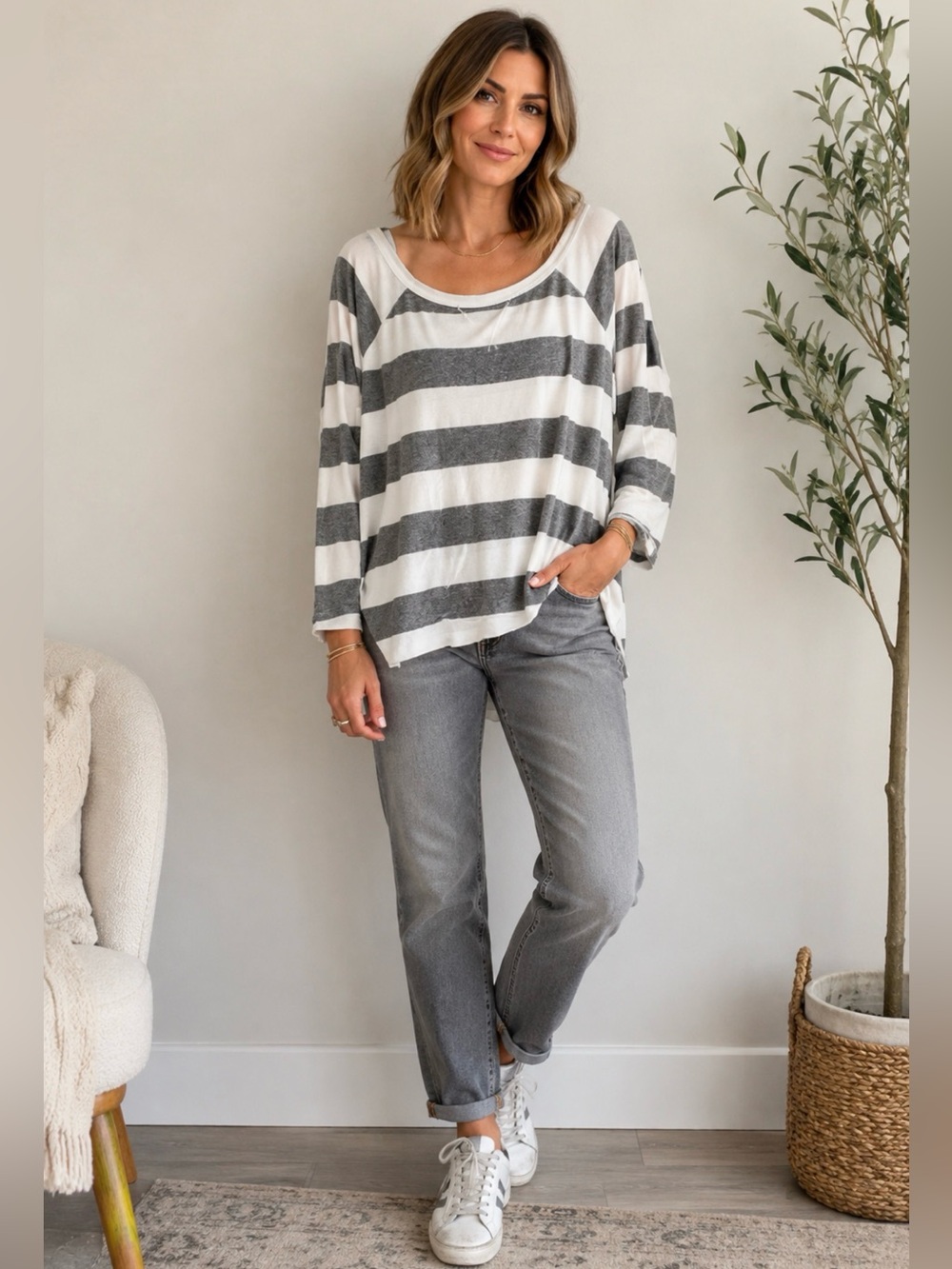 🌹The Limited 🌹 Gray and White Striped Tunic